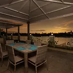 Indy Waterfront Resort